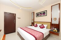 OYO Hotel President