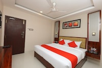 OYO Hotel President