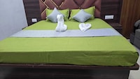 SPOT ON Hotel Royal Stay Metro View