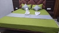 SPOT ON Hotel Royal Stay Metro View