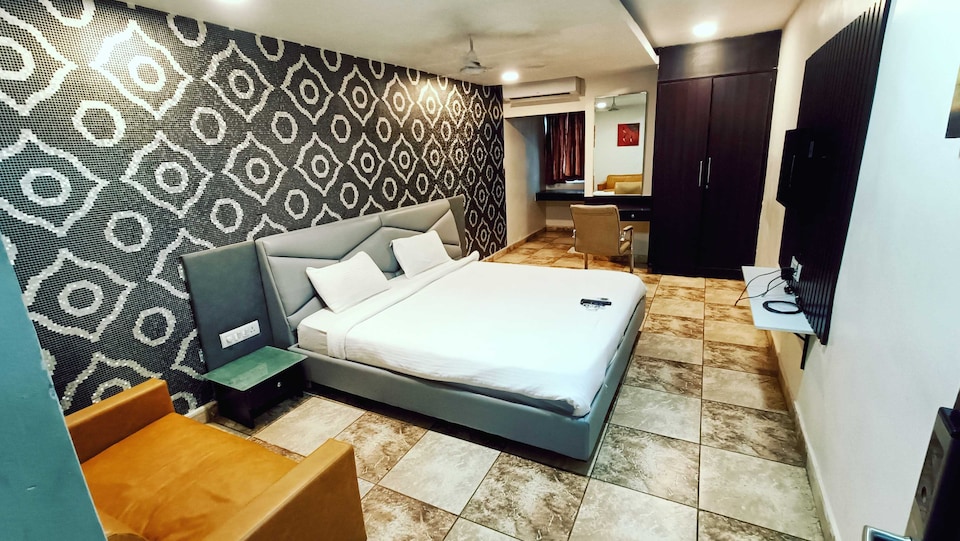 Hotel O Vaibhav Run Grand , LB Nagar-Ramoji, Hyderabad