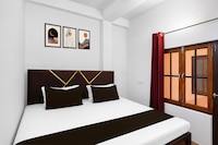 SPOT ON ROYAL KING HOTEL