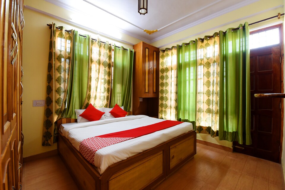 OYO Home 14781 Luxurious 2bhk Kachighatti, ISBT Tutikandi, Shimla