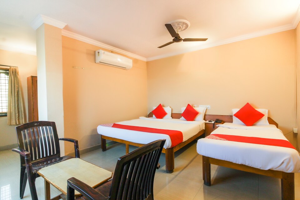 OYO 14788 Sri Srinivasa Residency, Chandanagar, Hyderabad