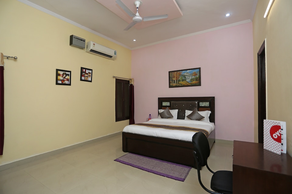 OYO Homeystay Comfort, Faridabad, फरीदाबाद