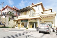 Collection O near Living World Pekanbaru formerly UIN Suska