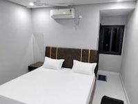 Spot On Shivam rooms