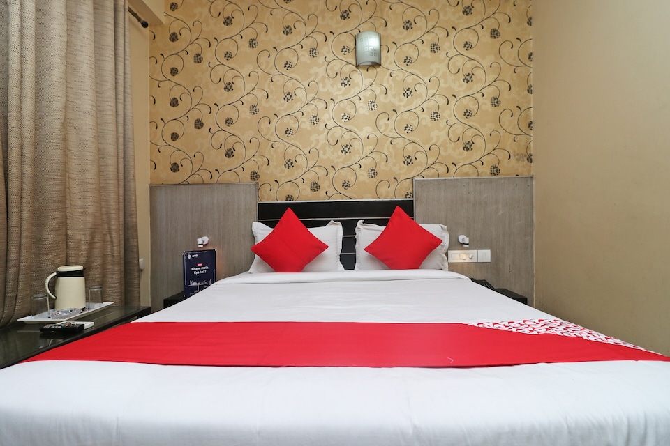 Capital O Rajkamal Palace, Cantt, Varanasi