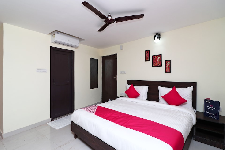 OYO 14811 Hotel Royal Monarch, Rapti Nagar Gorakhpur, Gorakhpur