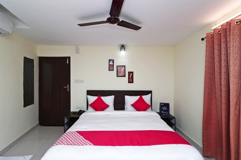 OYO 14811 Hotel Royal Monarch, Rapti Nagar Gorakhpur, Gorakhpur