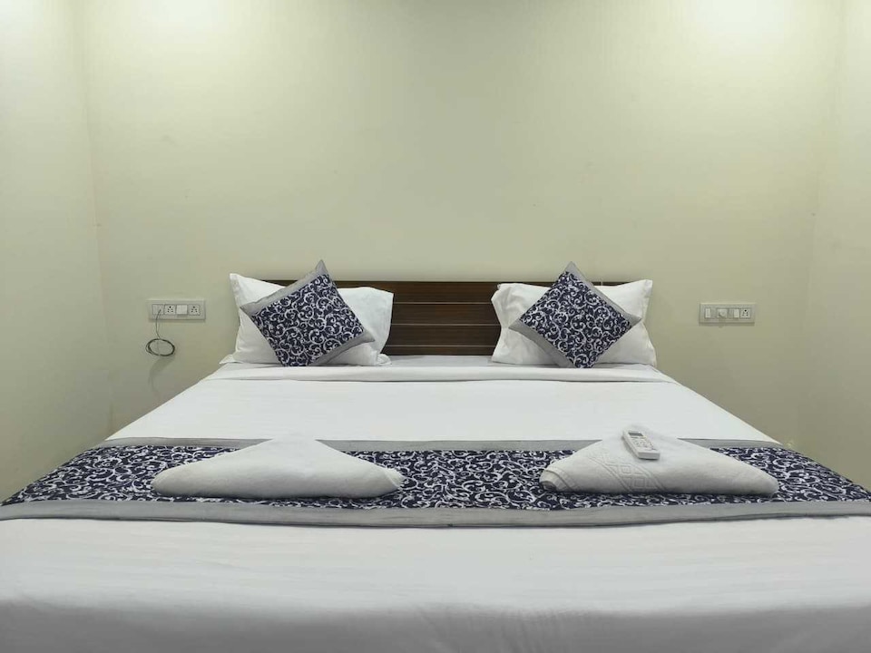 Hotel O Sree Nirvi, Lakdikapul, Hyderabad