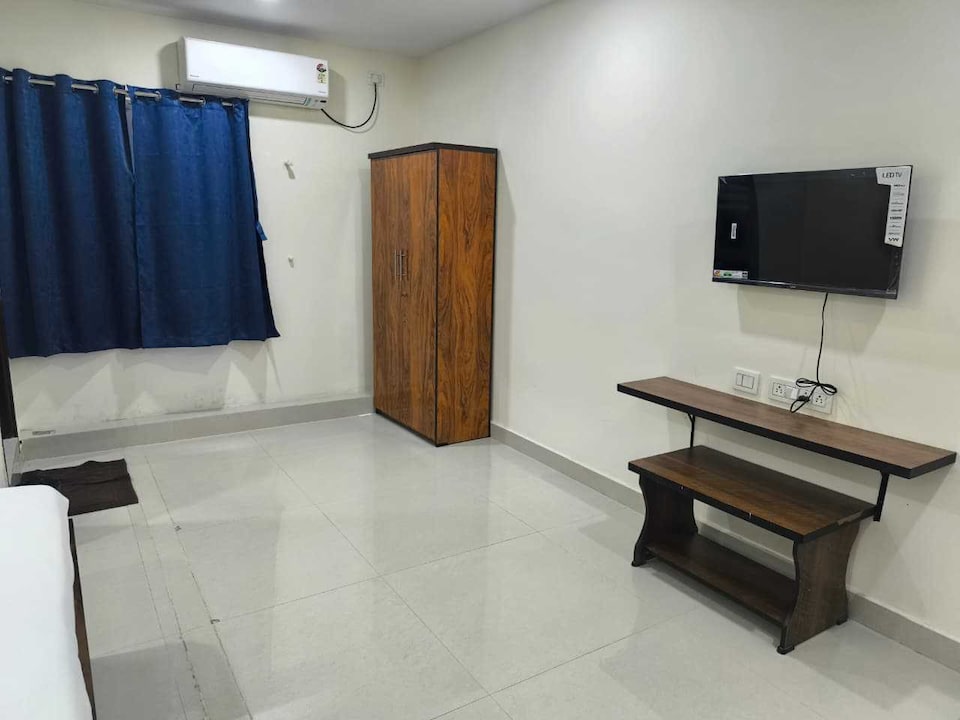 Hotel O Sree Nirvi, Lakdikapul, Hyderabad