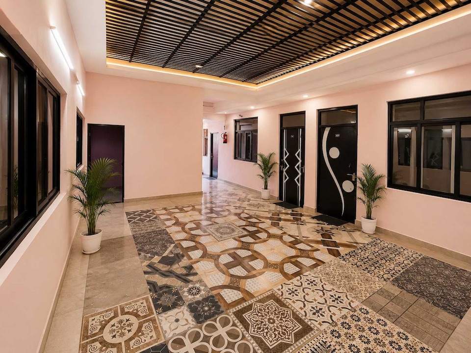 OYO Hotel shree palace , Jhansi, Jhansi