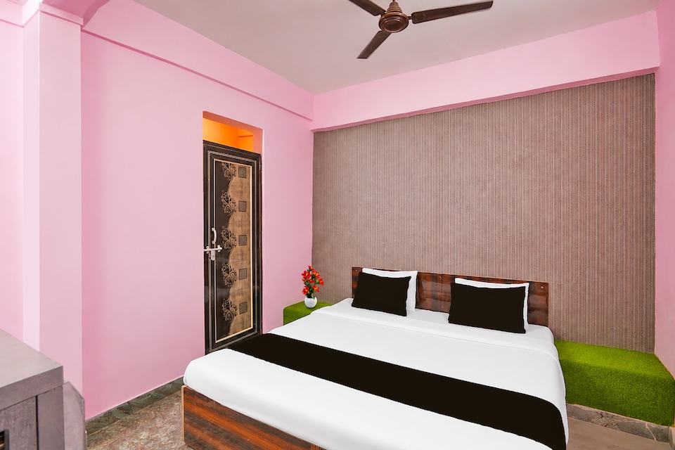 OYO Hotel shree palace , Jhansi, Jhansi