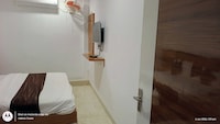 OYO Hotel shree palace 