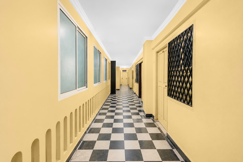SPOT ON Ambica Lodge , Ameerpet, Hyderabad