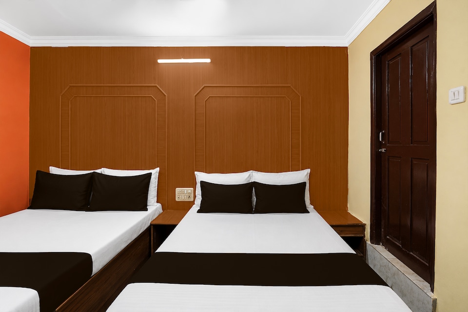 SPOT ON Ambica Lodge , Ameerpet, Hyderabad
