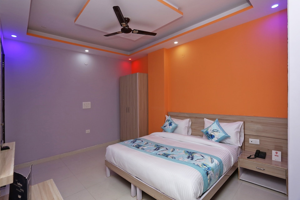 OYO 14822 Hotel Capitol, Dwarka Delhi, Delhi