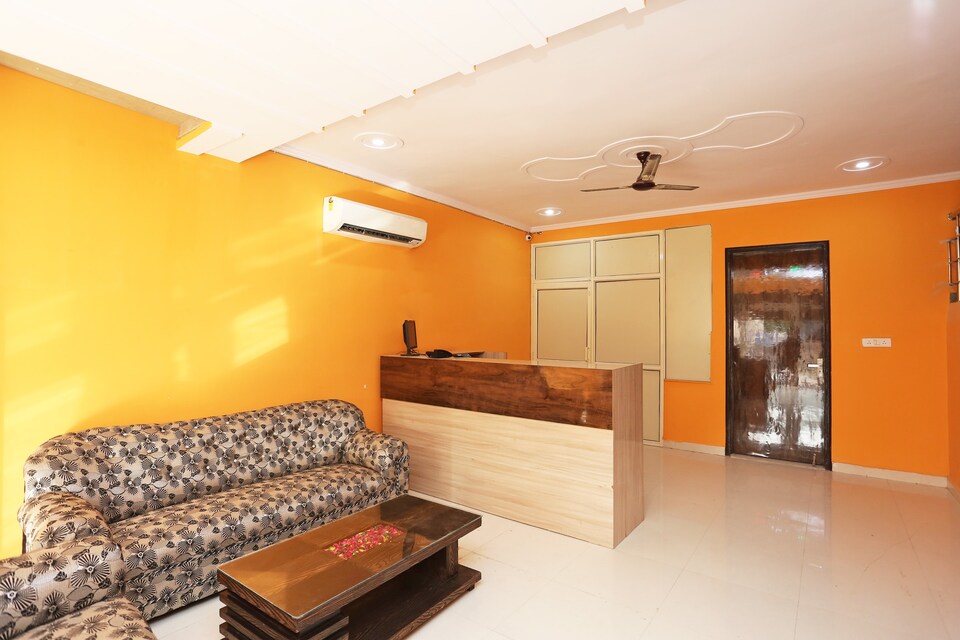 OYO 14822 Hotel Capitol, Dwarka Delhi, Delhi