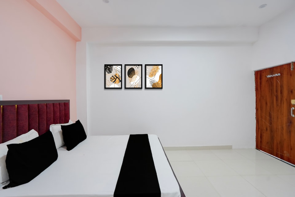 SPOT ON Hotel Galaxy Inn, SGPGI Lucknow, Lucknow