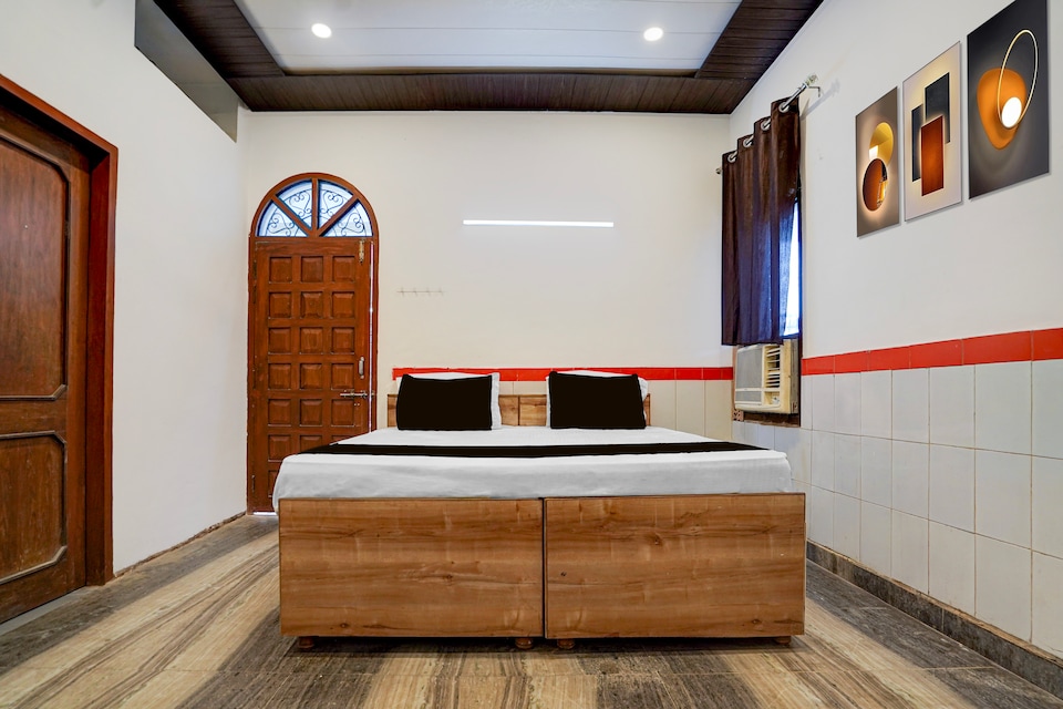SPOT ON RUCHI GUEST HOUSE, Barra Kanpur, Kanpur