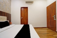 Super Townhouse Kurukshetra University Formerly SR Grand