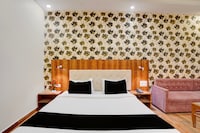 Super Townhouse Kurukshetra University Formerly SR Grand