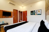 Super Townhouse Kurukshetra University Formerly SR Grand