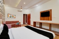 Super Townhouse Kurukshetra University Formerly SR Grand