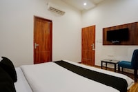 Townhouse Kurukshetra University Formerly Hotel Sr Grand