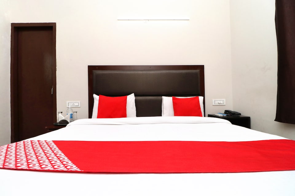 OYO 14832 Hotel Rooftop, Zirakpur, Zirakpur