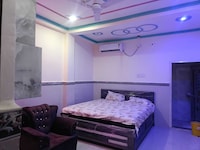 Spot On Ayansh Guest House
