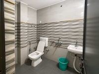 SPOT ON Hotel Paarth & Restaurant