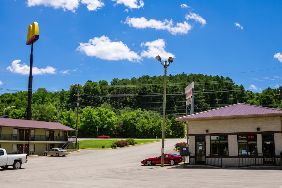 Economy Inn Sweetwater I-75, Sweetwater TN, Sweetwater TN