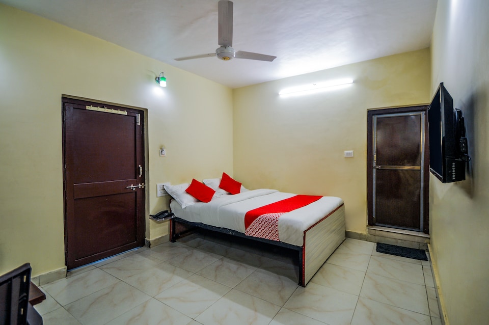 OYO 14851 Brahmbhatt, Mount Abu, Mount-Abu