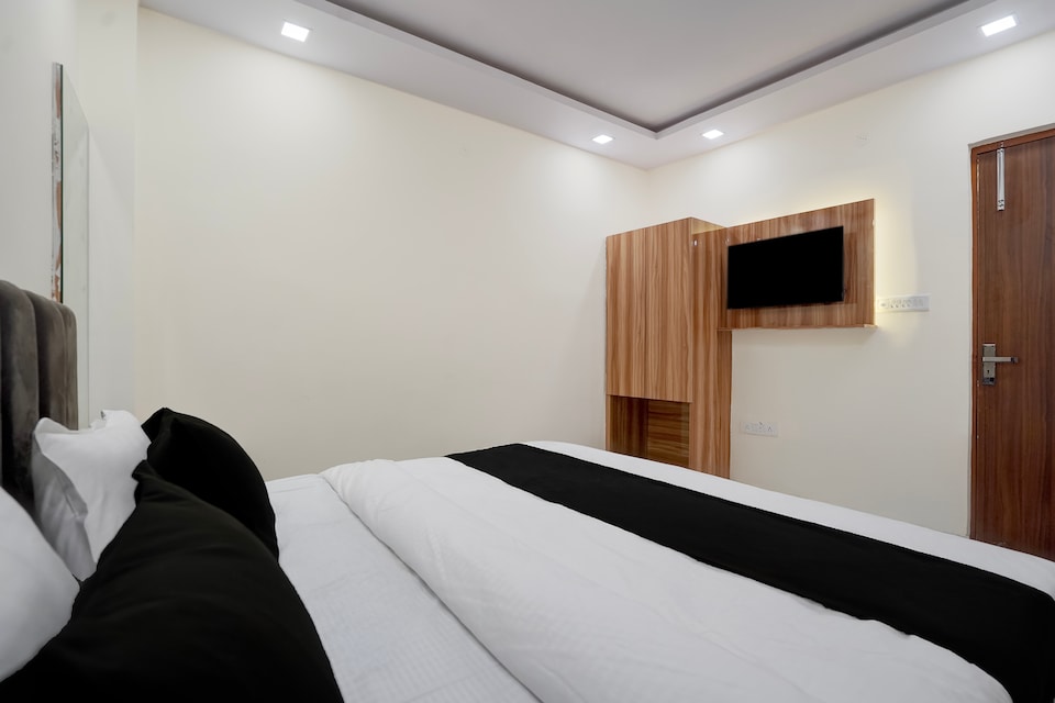 Hotel O Gaurav Galaxy , Barra Kanpur, Kanpur