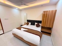 Hotel O Gaurav Galaxy 