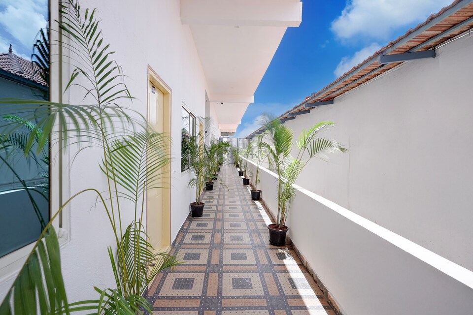 Hotel O B.N.R. INN, Chandapura Extension Bangalore, Bangalore