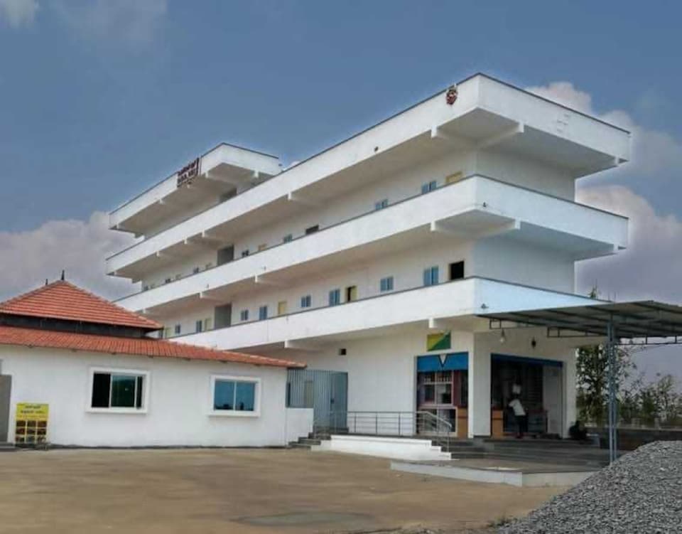 Hotel O B.N.R. INN, Chandapura Extension Bangalore, बैंगलोर