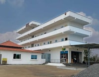 Hotel O B.N.R. INN