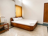 SPOT ON Royal Residency Lodge