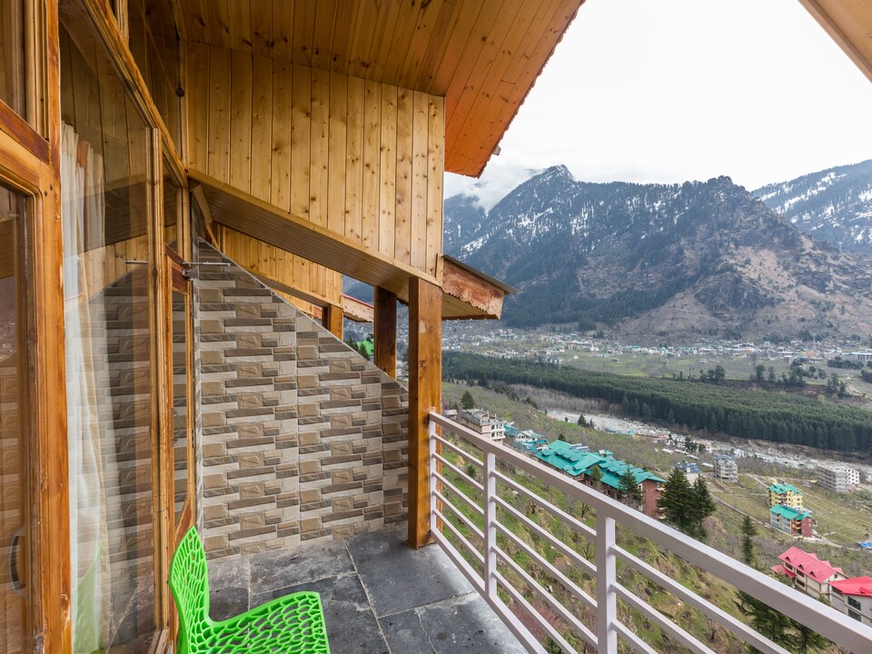 OYO 14858 Seven Hills, Kanyal Road, Manali