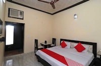 Spot on Hotel Sanaya