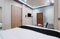 Hotel O Naubasta Crossway Kanpur Formerly Time