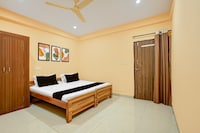 Spot ON Hotel Gyanvi Palace