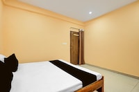 Spot ON Hotel Gyanvi Palace