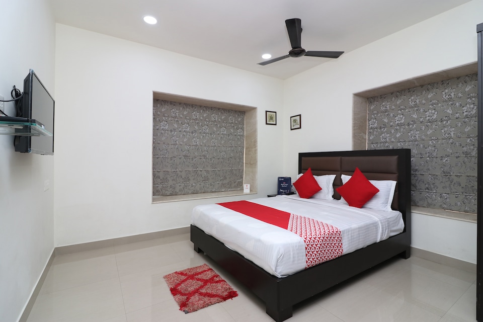 OYO 14862 NK7, Rajarhat Kolkata, Kolkata