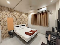 Collection O Vasai Creek Formerly Sri Sai Regency