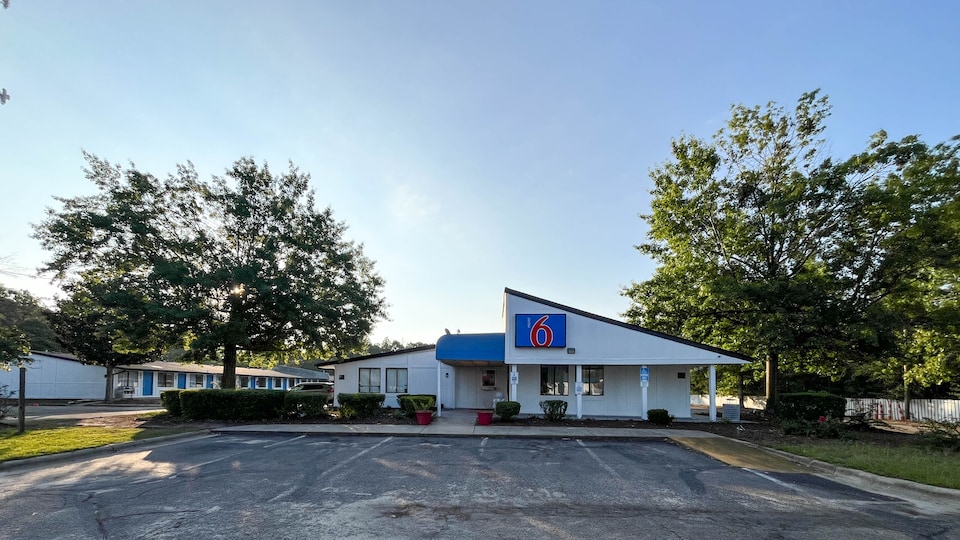 Motel 6 Aberdeen, NC - Pinehurst, Aberdeen, NC, Aberdeen, NC