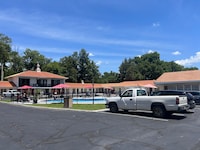 7 Gables Motel Burnside Near Somerset US 27